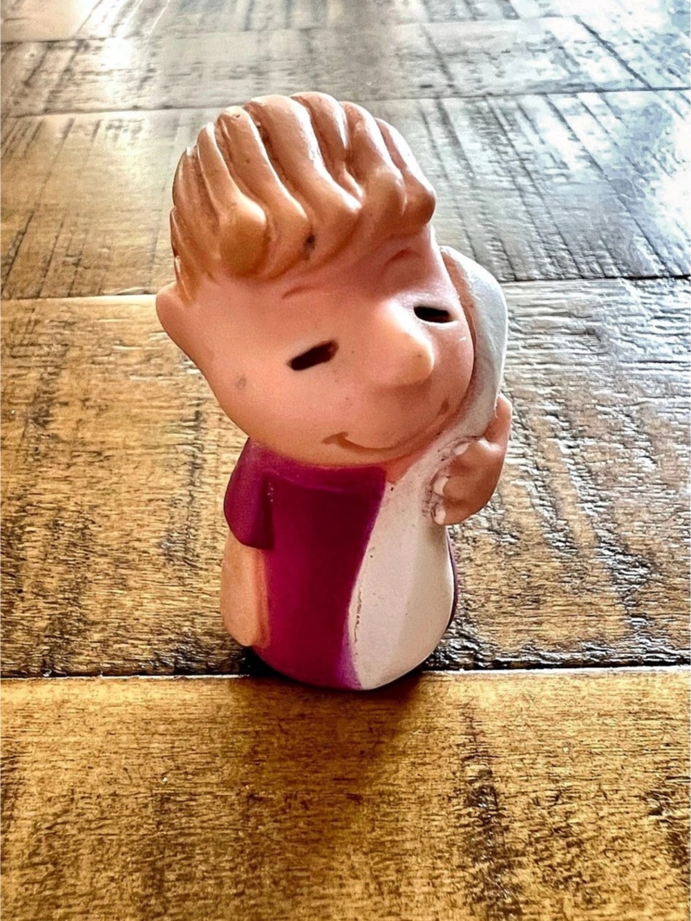Vintage 1952 United Feature Syndicate Linus Peanuts Rubber Figure Finger Puppet